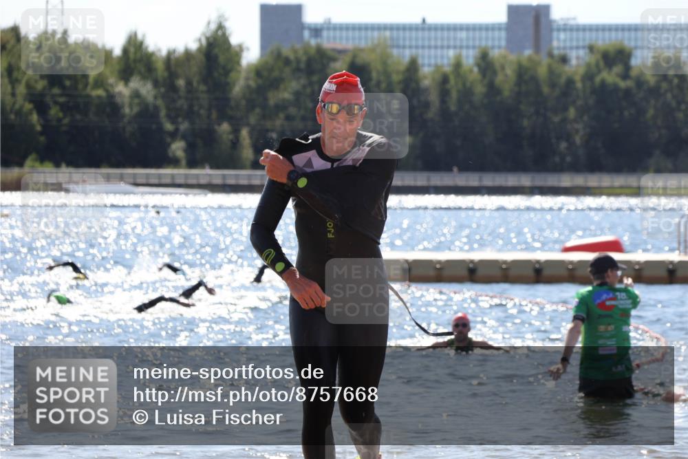 07.09.2025 - 19. Norderstedt Triathlon Luisa Fischer http://msf.ph/oto/8757668 07.09.2025 13:33:42 Schwimmen 879, 964, 1014, 1406 meine-sportfotos.de