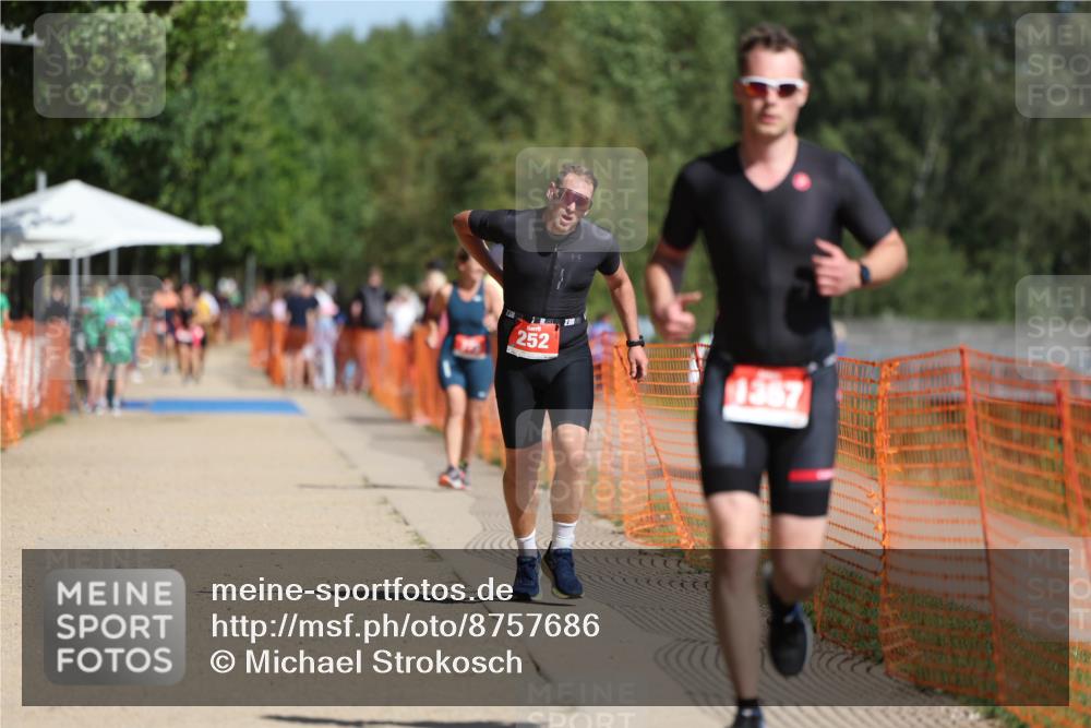 07.09.2025 - 19. Norderstedt Triathlon Michael Strokosch http://msf.ph/oto/8757686 07.09.2025 12:04:42 Laufen 138, 252, 1357 meine-sportfotos.de
