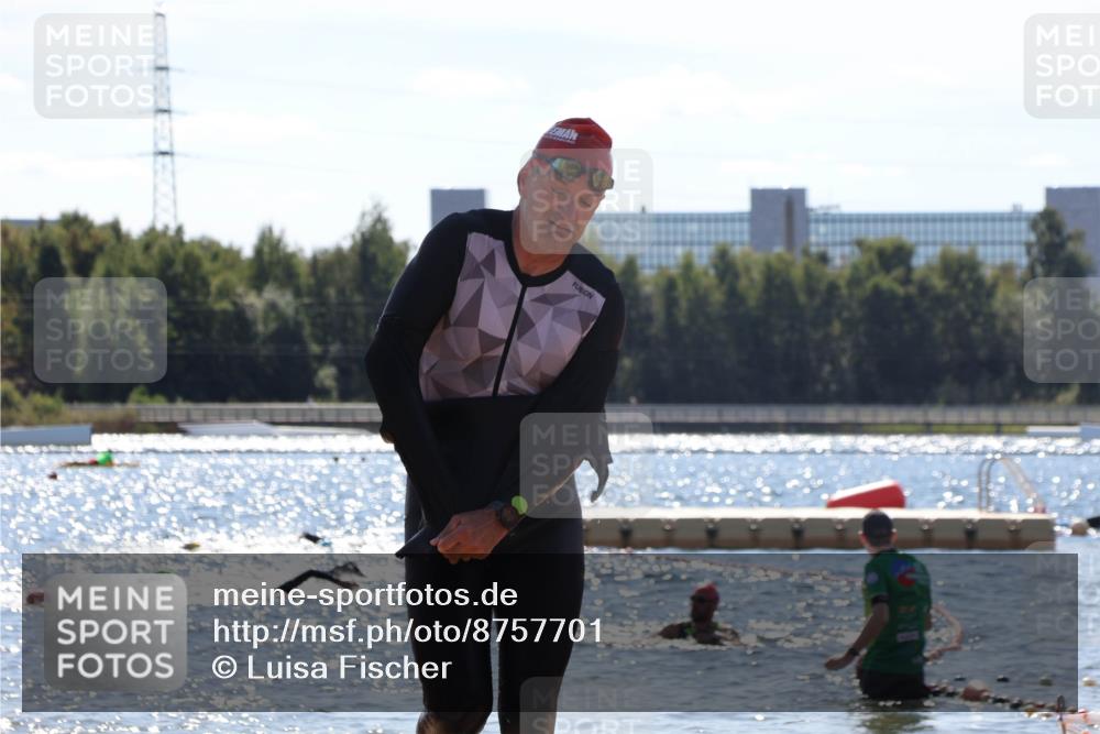 07.09.2025 - 19. Norderstedt Triathlon Luisa Fischer http://msf.ph/oto/8757701 07.09.2025 13:33:44 Schwimmen 879, 964, 1014, 1406 meine-sportfotos.de