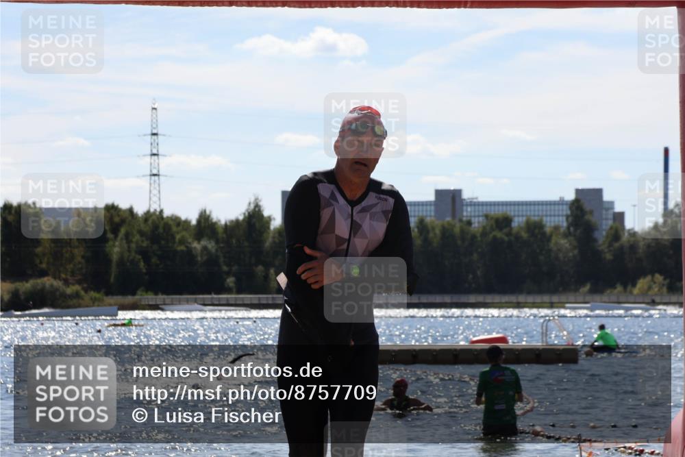 07.09.2025 - 19. Norderstedt Triathlon Luisa Fischer http://msf.ph/oto/8757709 07.09.2025 13:33:44 Schwimmen 879, 964, 1014, 1406 meine-sportfotos.de