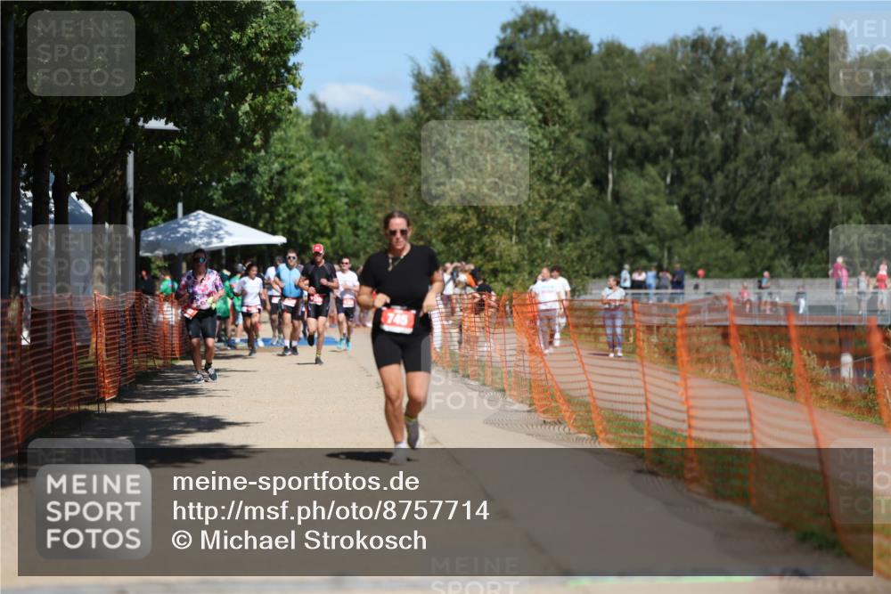 07.09.2025 - 19. Norderstedt Triathlon Michael Strokosch http://msf.ph/oto/8757714 07.09.2025 13:13:30 Laufen 745 meine-sportfotos.de
