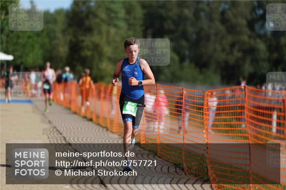 07.09.2025 - 19. Norderstedt Triathlon Michael Strokosch http://msf.ph/oto/8757721 07.09.2025 10:43:28 Laufen 676, 684 meine-sportfotos.de