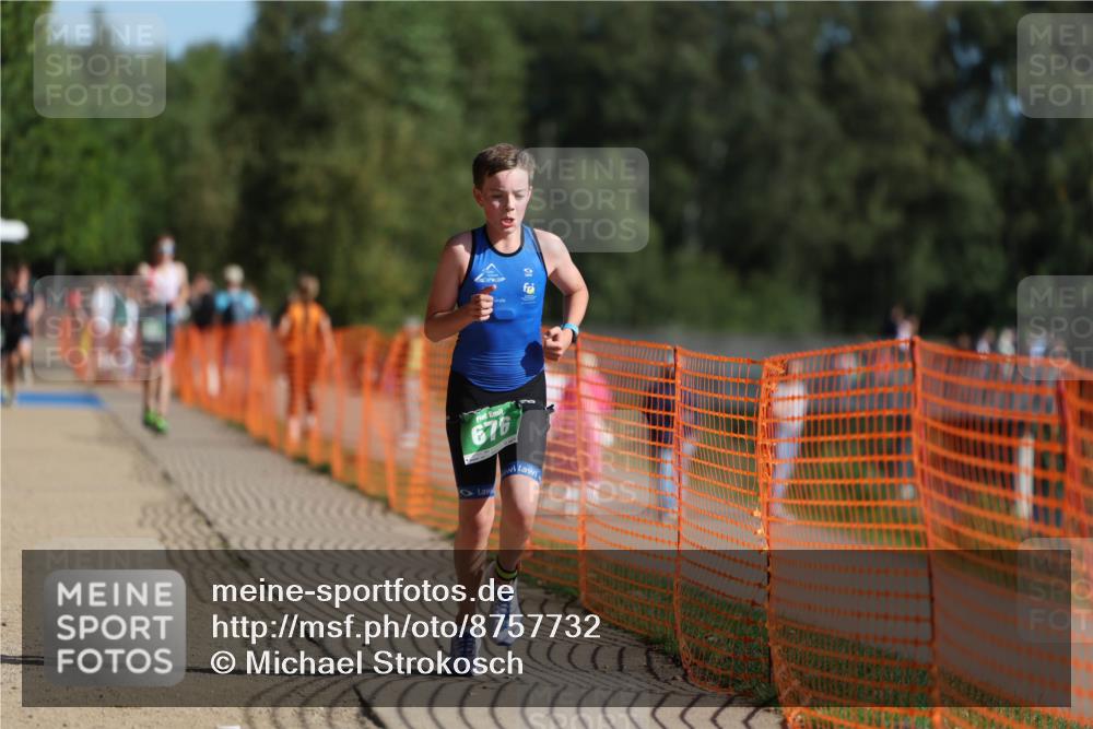 07.09.2025 - 19. Norderstedt Triathlon Michael Strokosch http://msf.ph/oto/8757732 07.09.2025 10:43:28 Laufen 676, 684 meine-sportfotos.de