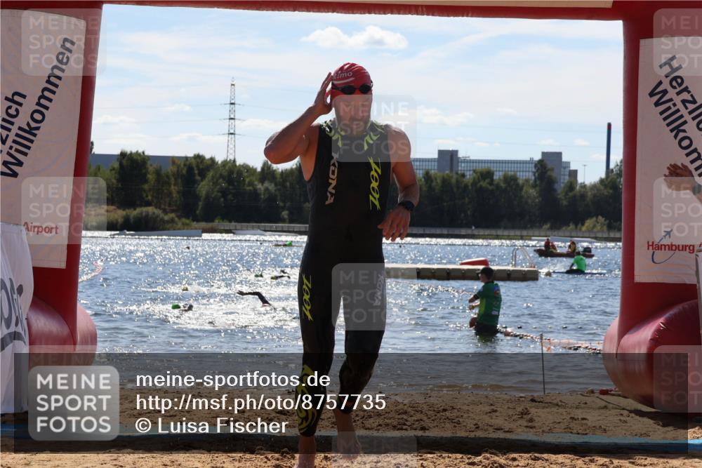 07.09.2025 - 19. Norderstedt Triathlon Luisa Fischer http://msf.ph/oto/8757735 07.09.2025 13:34:01 Schwimmen 961 meine-sportfotos.de