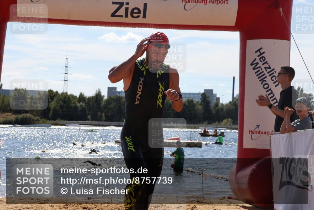07.09.2025 - 19. Norderstedt Triathlon Luisa Fischer http://msf.ph/oto/8757739 07.09.2025 13:34:01 Schwimmen 961 meine-sportfotos.de