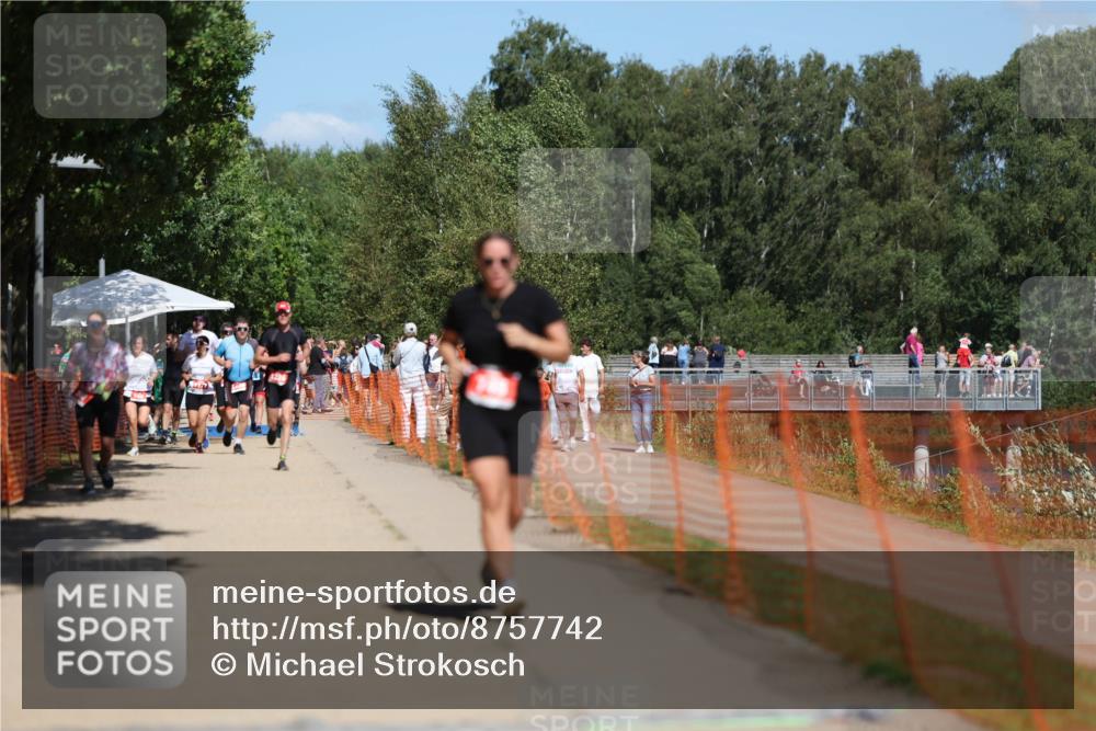 07.09.2025 - 19. Norderstedt Triathlon Michael Strokosch http://msf.ph/oto/8757742 07.09.2025 13:13:32 Laufen 745 meine-sportfotos.de