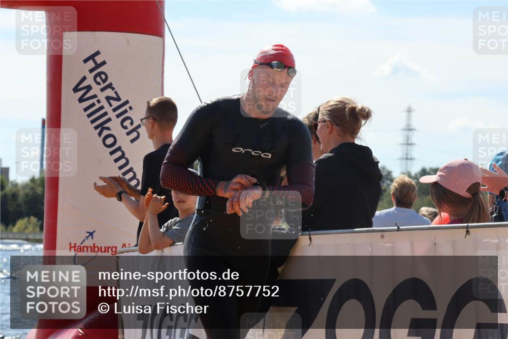 07.09.2025 - 19. Norderstedt Triathlon Luisa Fischer http://msf.ph/oto/8757752 07.09.2025 13:34:17 Schwimmen 393, 959, 973, 1029 meine-sportfotos.de