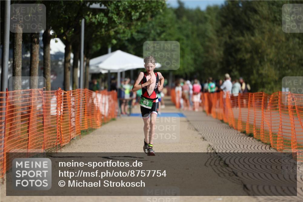 07.09.2025 - 19. Norderstedt Triathlon Michael Strokosch http://msf.ph/oto/8757754 07.09.2025 11:03:31 Laufen 63, 113 meine-sportfotos.de