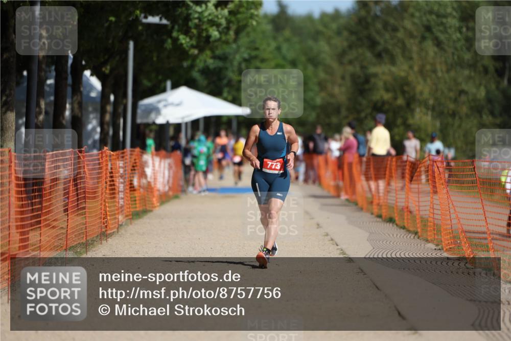 07.09.2025 - 19. Norderstedt Triathlon Michael Strokosch http://msf.ph/oto/8757756 07.09.2025 12:04:47 Laufen 252, 773, 1357 meine-sportfotos.de