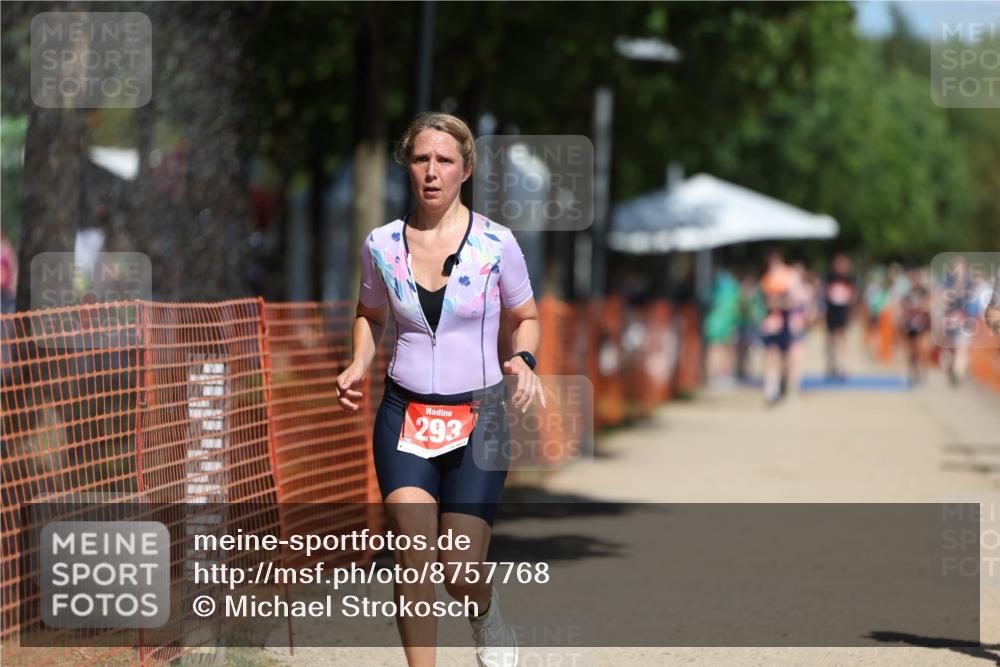 07.09.2025 - 19. Norderstedt Triathlon Michael Strokosch http://msf.ph/oto/8757768 07.09.2025 12:51:09 Laufen 293, 724, 738, 1224 meine-sportfotos.de