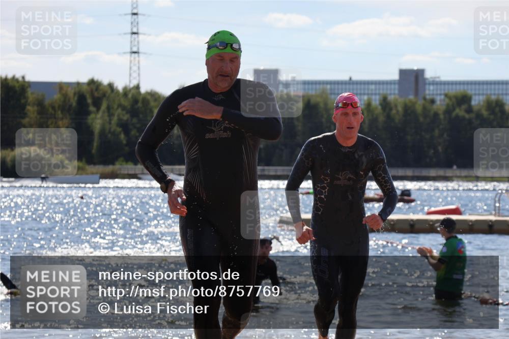 07.09.2025 - 19. Norderstedt Triathlon Luisa Fischer http://msf.ph/oto/8757769 07.09.2025 13:34:19 Schwimmen 393, 959, 973, 1029 meine-sportfotos.de