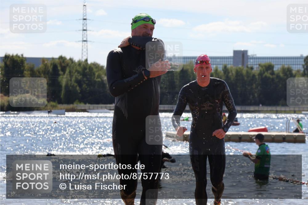 07.09.2025 - 19. Norderstedt Triathlon Luisa Fischer http://msf.ph/oto/8757773 07.09.2025 13:34:19 Schwimmen 393, 959, 973, 1029 meine-sportfotos.de