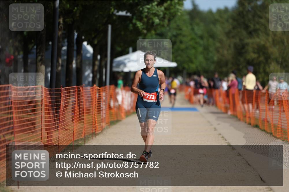 07.09.2025 - 19. Norderstedt Triathlon Michael Strokosch http://msf.ph/oto/8757782 07.09.2025 12:04:48 Laufen 252, 773, 1357 meine-sportfotos.de