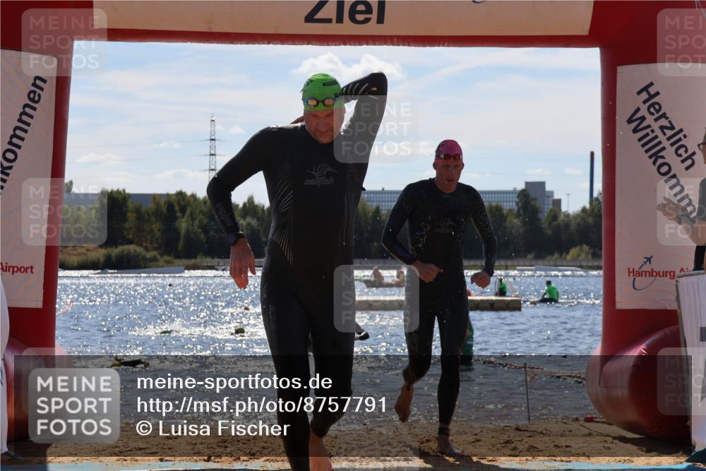 07.09.2025 - 19. Norderstedt Triathlon Luisa Fischer http://msf.ph/oto/8757791 07.09.2025 13:34:20 Schwimmen 393, 959, 973, 1029 meine-sportfotos.de