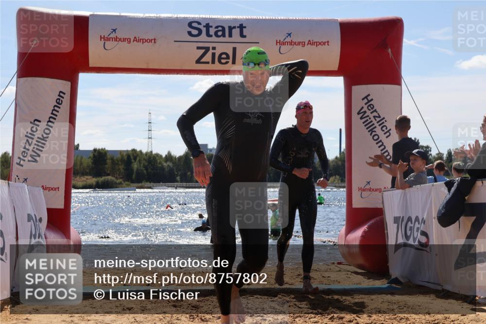 07.09.2025 - 19. Norderstedt Triathlon Luisa Fischer http://msf.ph/oto/8757802 07.09.2025 13:34:21 Schwimmen 393, 959, 973, 1029 meine-sportfotos.de