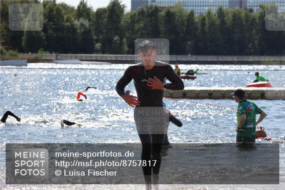 07.09.2025 - 19. Norderstedt Triathlon Luisa Fischer http://msf.ph/oto/8757817 07.09.2025 13:34:25 Schwimmen 393, 959, 973, 1029, 1465 meine-sportfotos.de