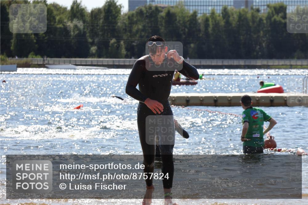 07.09.2025 - 19. Norderstedt Triathlon Luisa Fischer http://msf.ph/oto/8757824 07.09.2025 13:34:25 Schwimmen 393, 959, 973, 1029, 1465 meine-sportfotos.de
