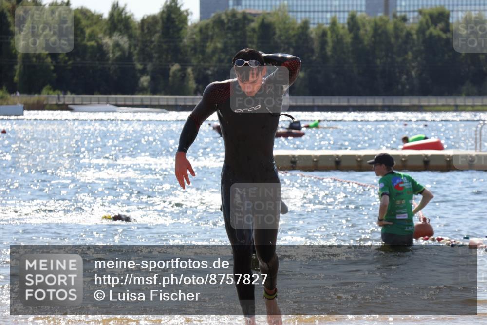 07.09.2025 - 19. Norderstedt Triathlon Luisa Fischer http://msf.ph/oto/8757827 07.09.2025 13:34:26 Schwimmen 393, 959, 973, 1029, 1465 meine-sportfotos.de