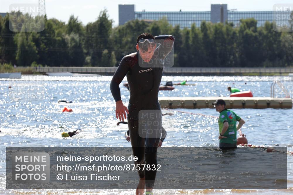 07.09.2025 - 19. Norderstedt Triathlon Luisa Fischer http://msf.ph/oto/8757832 07.09.2025 13:34:26 Schwimmen 393, 959, 973, 1029, 1465 meine-sportfotos.de