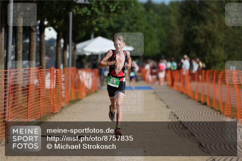 07.09.2025 - 19. Norderstedt Triathlon Michael Strokosch http://msf.ph/oto/8757835 07.09.2025 11:03:32 Laufen 63, 113 meine-sportfotos.de