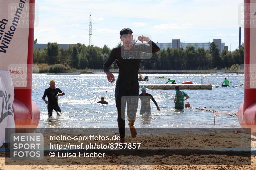 07.09.2025 - 19. Norderstedt Triathlon Luisa Fischer http://msf.ph/oto/8757857 07.09.2025 13:34:28 Schwimmen 393, 973, 1029, 1465 meine-sportfotos.de