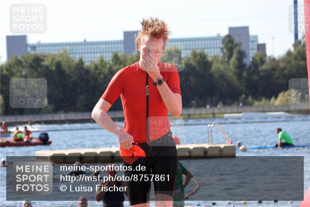07.09.2025 - 19. Norderstedt Triathlon Luisa Fischer http://msf.ph/oto/8757861 07.09.2025 11:48:33 Schwimmen 808 meine-sportfotos.de
