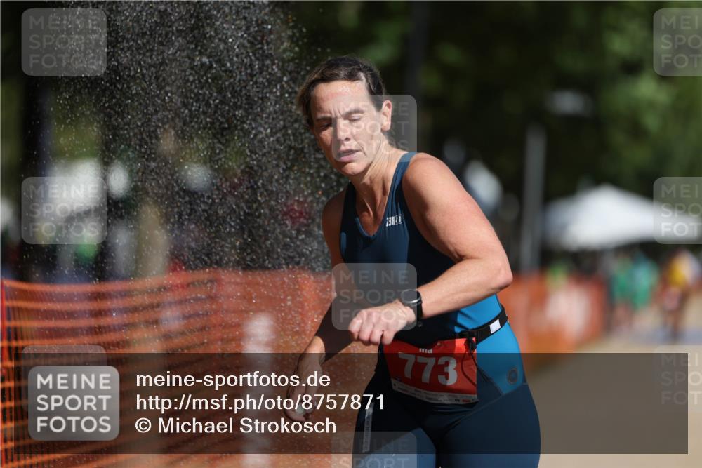 07.09.2025 - 19. Norderstedt Triathlon Michael Strokosch http://msf.ph/oto/8757871 07.09.2025 12:04:54 Laufen 773 meine-sportfotos.de