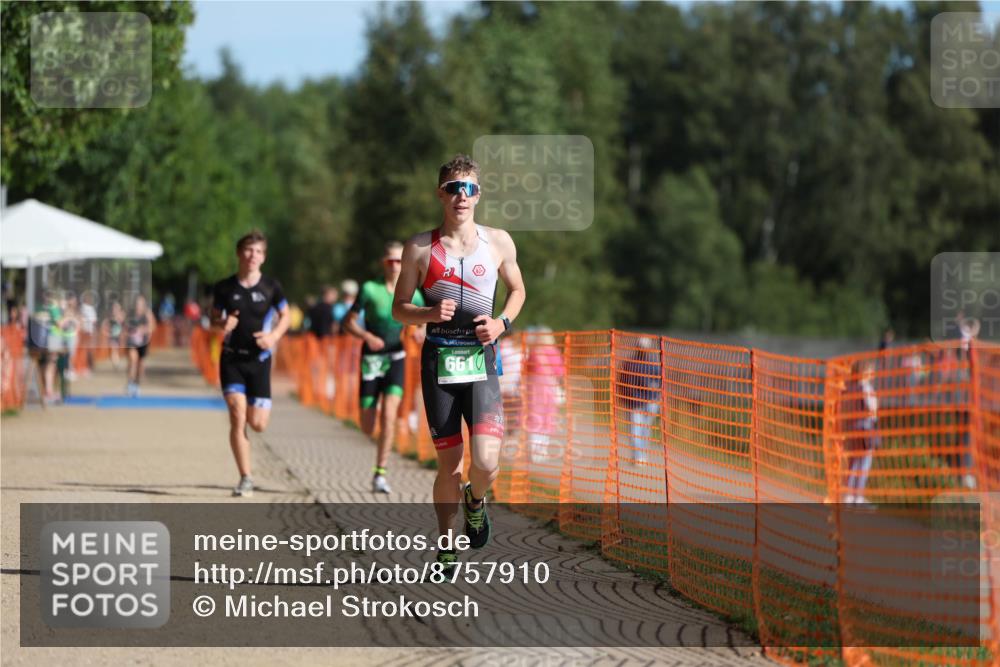 07.09.2025 - 19. Norderstedt Triathlon Michael Strokosch http://msf.ph/oto/8757910 07.09.2025 10:43:36 Laufen 87, 93, 661 meine-sportfotos.de