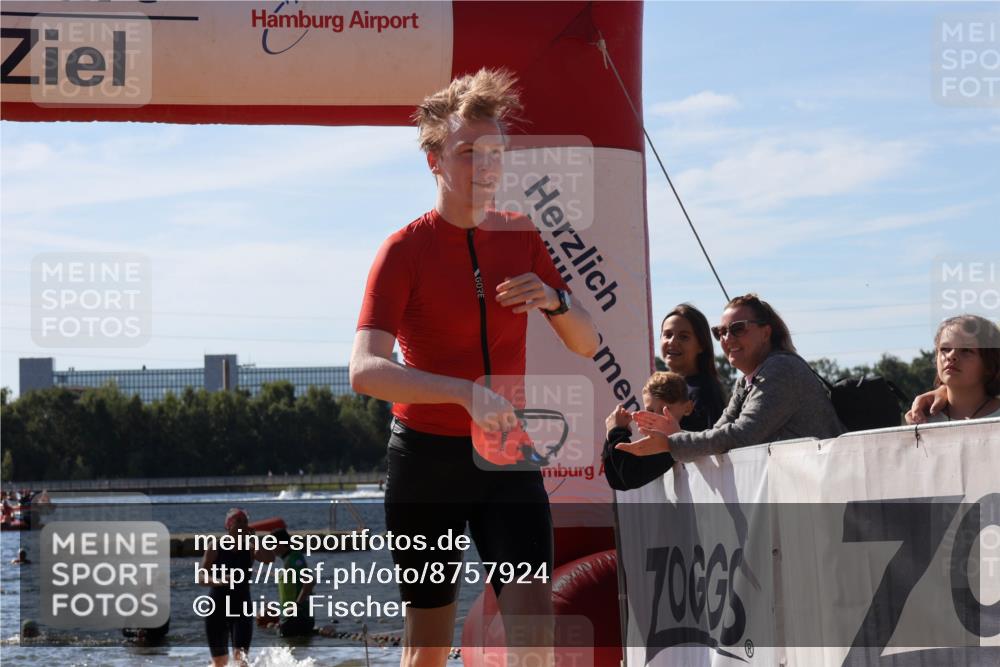 07.09.2025 - 19. Norderstedt Triathlon Luisa Fischer http://msf.ph/oto/8757924 07.09.2025 11:48:36 Schwimmen 808 meine-sportfotos.de