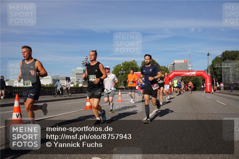 07.09.2025 - BARMER Alsterlauf Yannick Fuchs http://msf.ph/oto/8757943 07.09.2025 09:38:59 Laufen 5387, 5734, 2404, 6067, 5184, 5178 meine-sportfotos.de