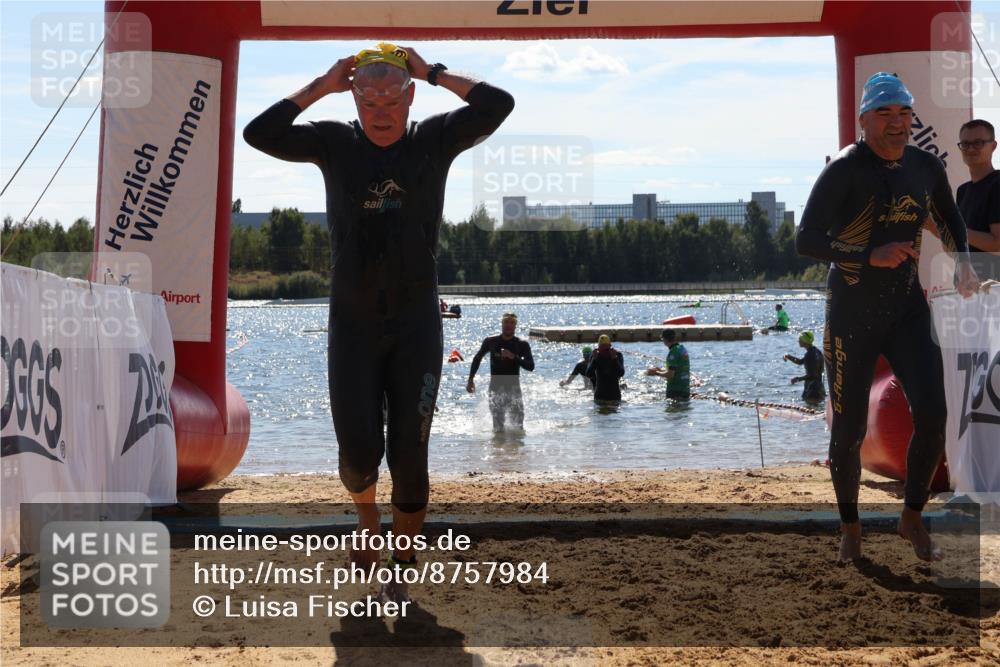 07.09.2025 - 19. Norderstedt Triathlon Luisa Fischer http://msf.ph/oto/8757984 07.09.2025 13:34:38 Schwimmen 369, 963, 991, 1465 meine-sportfotos.de