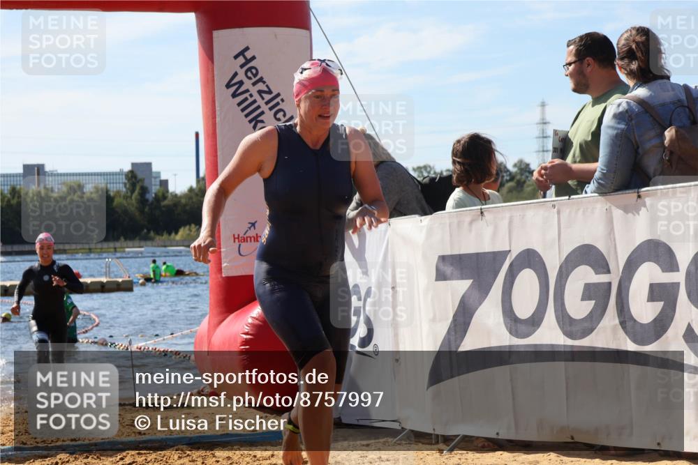 07.09.2025 - 19. Norderstedt Triathlon Luisa Fischer http://msf.ph/oto/8757997 07.09.2025 11:48:45 Schwimmen 208, 767, 808, 1242 meine-sportfotos.de