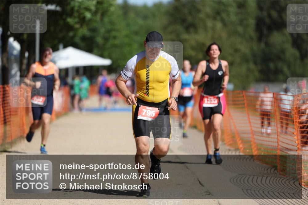 07.09.2025 - 19. Norderstedt Triathlon Michael Strokosch http://msf.ph/oto/8758004 07.09.2025 12:05:10 Laufen 795, 833, 834, 1333 meine-sportfotos.de