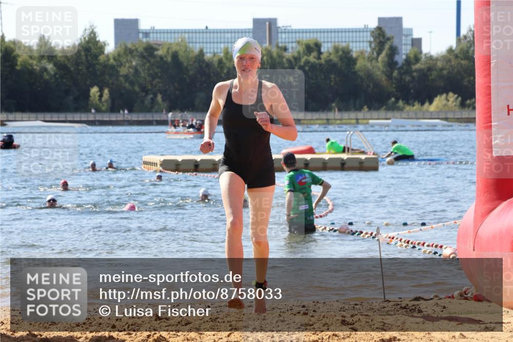 07.09.2025 - 19. Norderstedt Triathlon Luisa Fischer http://msf.ph/oto/8758033 07.09.2025 11:48:49 Schwimmen 208, 767, 1242 meine-sportfotos.de
