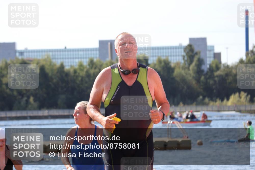 07.09.2025 - 19. Norderstedt Triathlon Luisa Fischer http://msf.ph/oto/8758081 07.09.2025 11:49:12 Schwimmen 217, 709, 725 meine-sportfotos.de