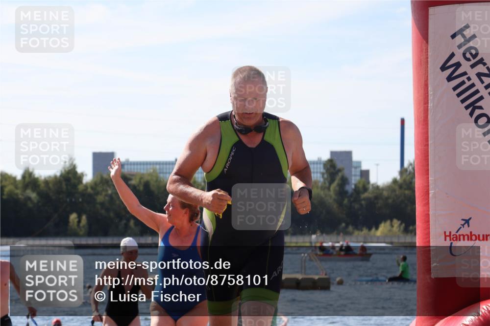 07.09.2025 - 19. Norderstedt Triathlon Luisa Fischer http://msf.ph/oto/8758101 07.09.2025 11:49:13 Schwimmen 217, 709, 725 meine-sportfotos.de