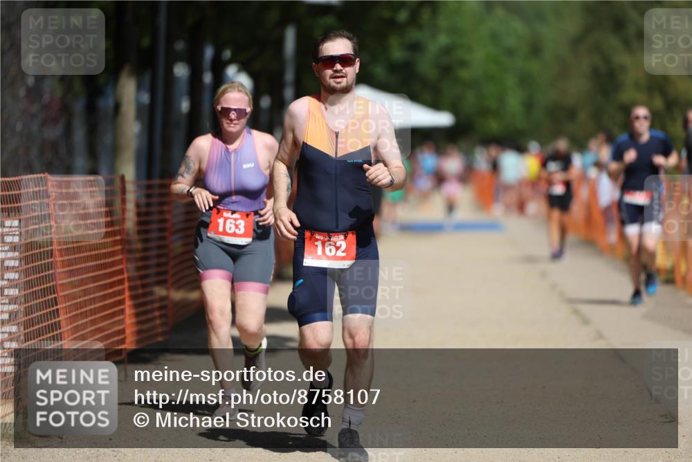 07.09.2025 - 19. Norderstedt Triathlon Michael Strokosch http://msf.ph/oto/8758107 07.09.2025 12:51:24 Laufen 162, 163, 761 meine-sportfotos.de
