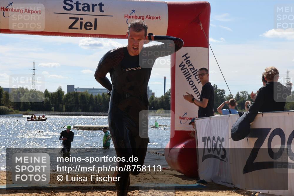 07.09.2025 - 19. Norderstedt Triathlon Luisa Fischer http://msf.ph/oto/8758113 07.09.2025 13:35:28 Schwimmen 976, 1025 meine-sportfotos.de