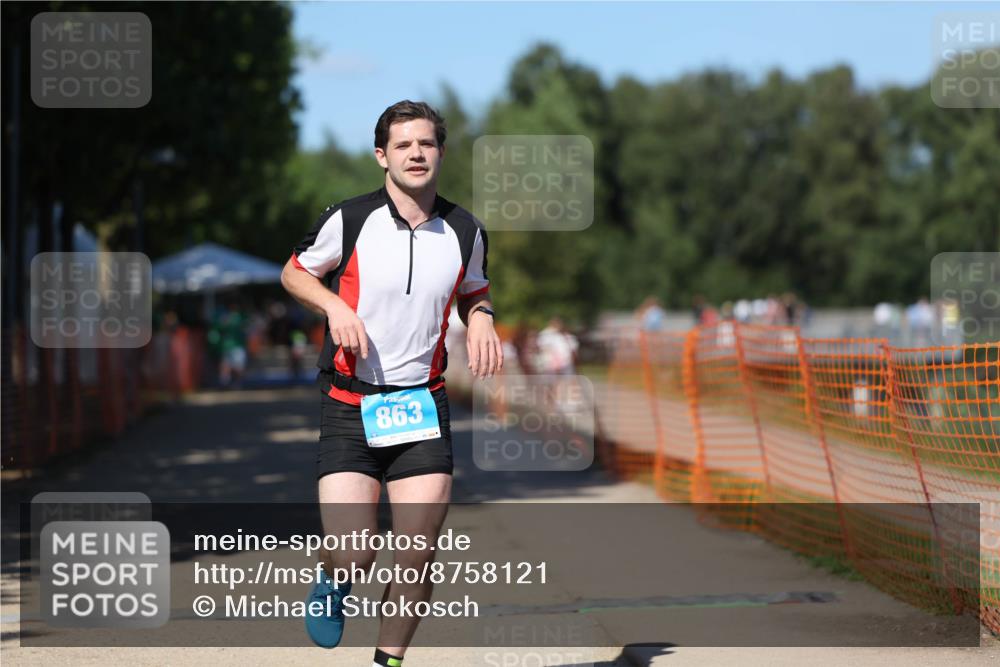 07.09.2025 - 19. Norderstedt Triathlon Michael Strokosch http://msf.ph/oto/8758121 07.09.2025 14:55:58 Laufen 863 meine-sportfotos.de
