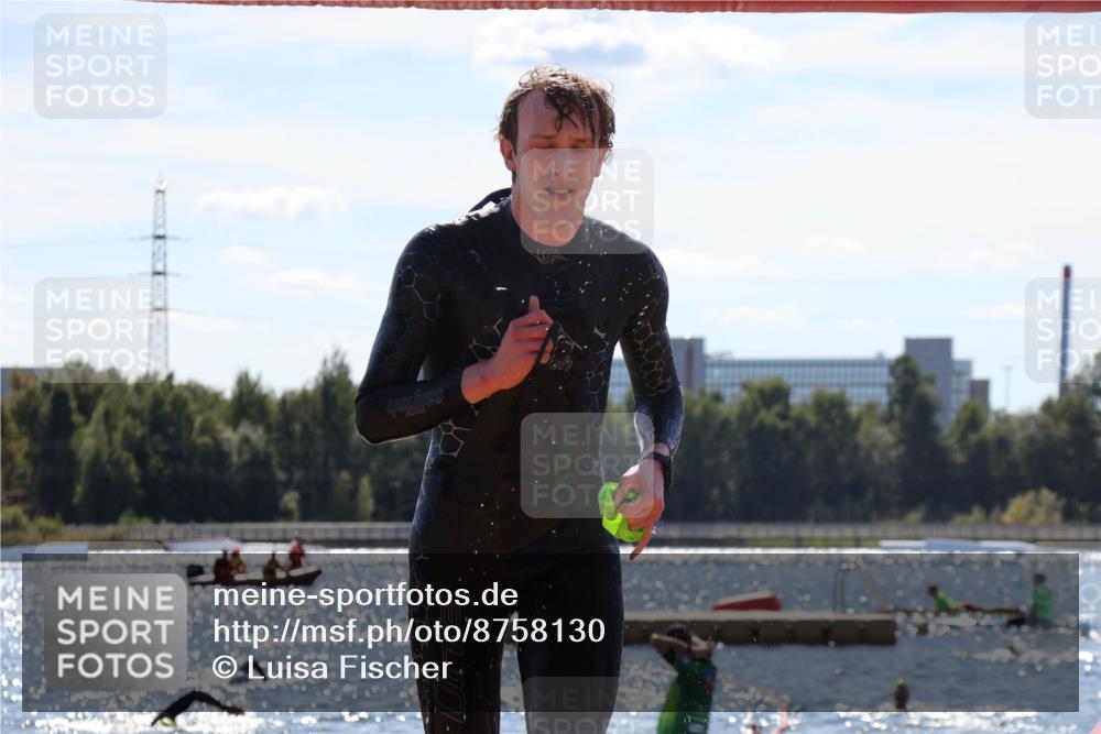 07.09.2025 - 19. Norderstedt Triathlon Luisa Fischer http://msf.ph/oto/8758130 07.09.2025 13:35:36 Schwimmen 1013, 1025 meine-sportfotos.de