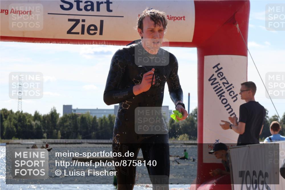 07.09.2025 - 19. Norderstedt Triathlon Luisa Fischer http://msf.ph/oto/8758140 07.09.2025 13:35:36 Schwimmen 1013, 1025 meine-sportfotos.de