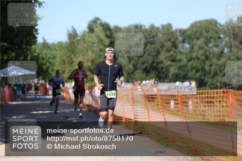 07.09.2025 - 19. Norderstedt Triathlon Michael Strokosch http://msf.ph/oto/8758170 07.09.2025 14:56:07 Laufen 961, 990, 1036 meine-sportfotos.de