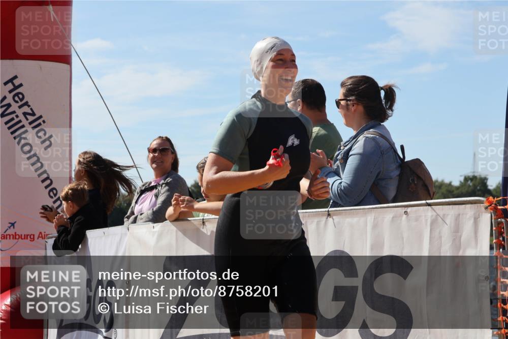 07.09.2025 - 19. Norderstedt Triathlon Luisa Fischer http://msf.ph/oto/8758201 07.09.2025 11:49:22 Schwimmen 217, 290, 709, 725 meine-sportfotos.de
