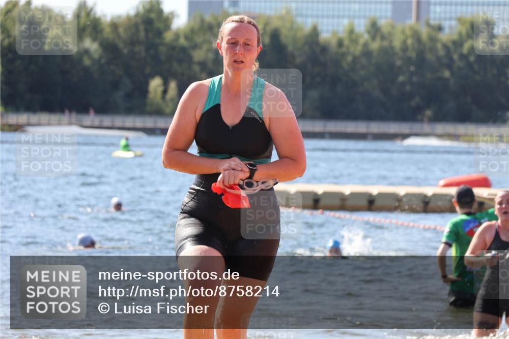 07.09.2025 - 19. Norderstedt Triathlon Luisa Fischer http://msf.ph/oto/8758214 07.09.2025 11:49:35 Schwimmen 1268 meine-sportfotos.de