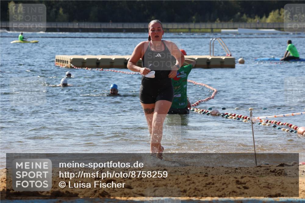 07.09.2025 - 19. Norderstedt Triathlon Luisa Fischer http://msf.ph/oto/8758259 07.09.2025 11:49:39 Schwimmen 248, 1268 meine-sportfotos.de