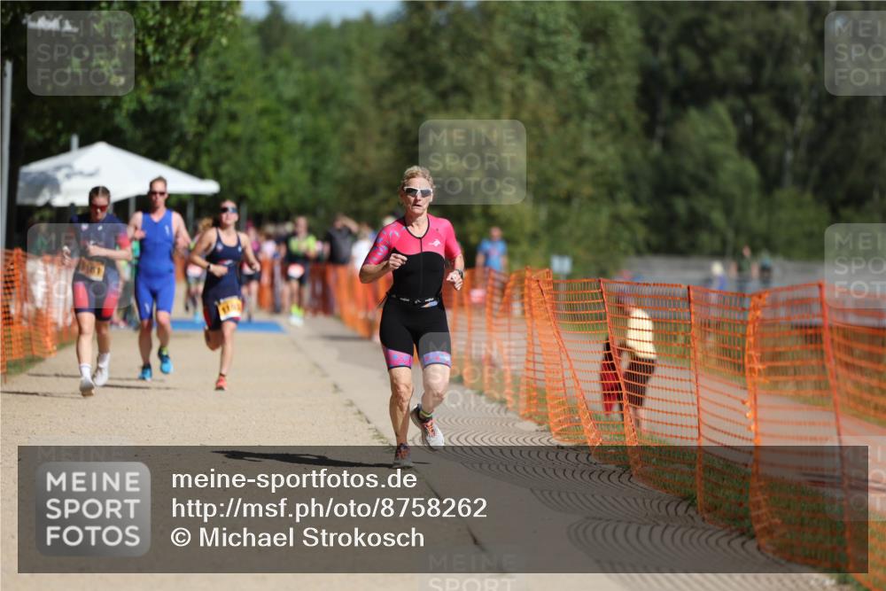 07.09.2025 - 19. Norderstedt Triathlon Michael Strokosch http://msf.ph/oto/8758262 07.09.2025 12:05:25 Laufen 155, 1181, 1193 meine-sportfotos.de
