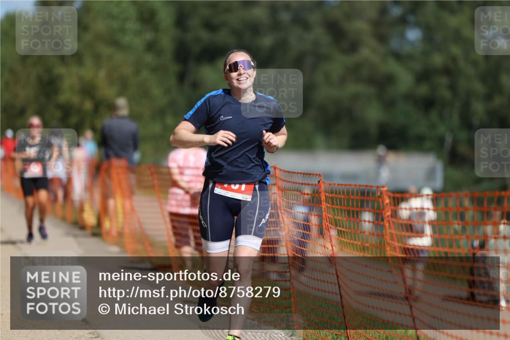 07.09.2025 - 19. Norderstedt Triathlon Michael Strokosch http://msf.ph/oto/8758279 07.09.2025 12:51:30 Laufen 162, 163, 239, 761, 1331 meine-sportfotos.de