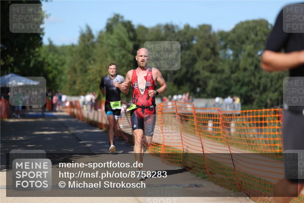07.09.2025 - 19. Norderstedt Triathlon Michael Strokosch http://msf.ph/oto/8758283 07.09.2025 14:56:10 Laufen 961, 990, 1036 meine-sportfotos.de