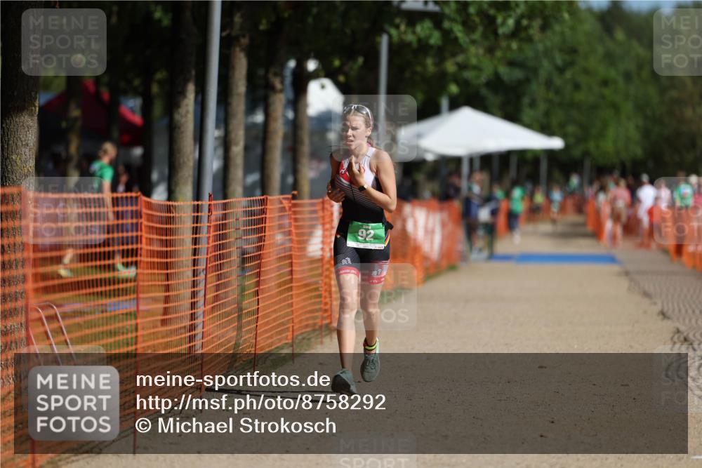 07.09.2025 - 19. Norderstedt Triathlon Michael Strokosch http://msf.ph/oto/8758292 07.09.2025 11:03:56 Laufen 92 meine-sportfotos.de