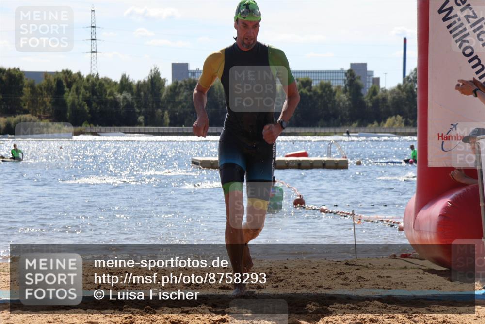 07.09.2025 - 19. Norderstedt Triathlon Luisa Fischer http://msf.ph/oto/8758293 07.09.2025 13:36:33 Schwimmen 1032 meine-sportfotos.de